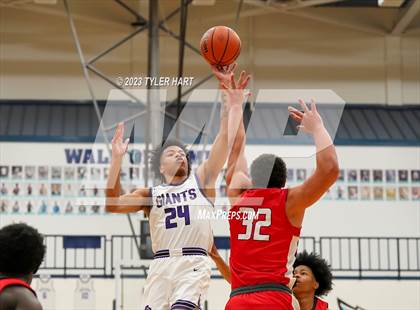 Thumbnail 1 in Pike vs. Ben Davis (IHSAA 4A Sectional 11 Final) photogallery.