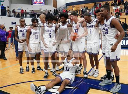 Thumbnail 1 in Pike vs. Ben Davis (IHSAA 4A Sectional 11 Final) photogallery.