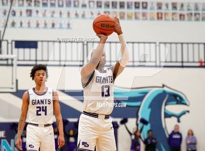 Thumbnail 2 in Pike vs. Ben Davis (IHSAA 4A Sectional 11 Final) photogallery.