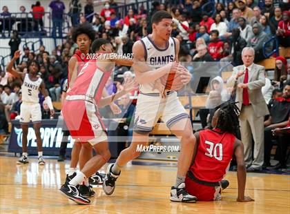 Thumbnail 2 in Pike vs. Ben Davis (IHSAA 4A Sectional 11 Final) photogallery.