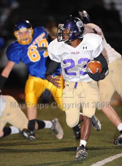 Thumbnail 3 in Islip @ Comsewogue photogallery.