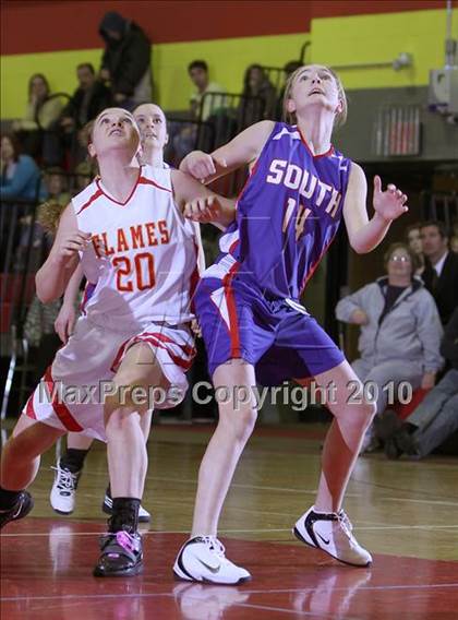 Thumbnail 2 in Williamsville East vs Williamsville South (Section VI Class A Quarterfinals) photogallery.