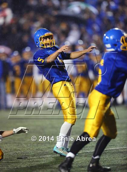 Thumbnail 2 in Pittsburg @ Foothill (CIF NCS D1 Semifinal) photogallery.