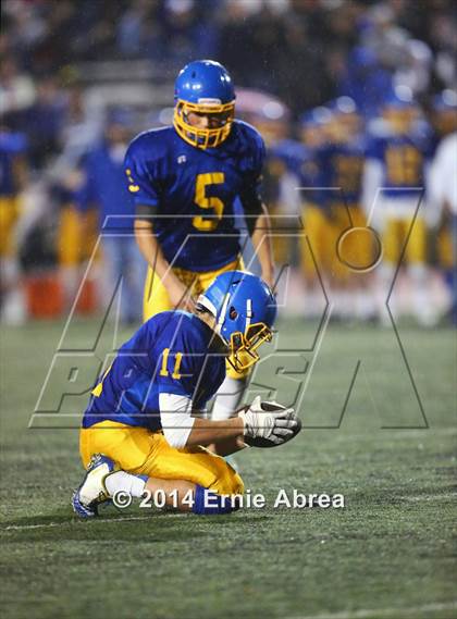 Thumbnail 3 in Pittsburg @ Foothill (CIF NCS D1 Semifinal) photogallery.