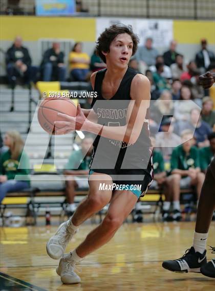 Thumbnail 2 in Gallatin vs Station Camp (TSSAA District 9-AAA Quarterfinal) photogallery.