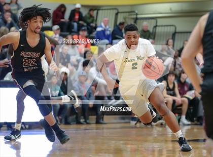 Thumbnail 2 in Gallatin vs Station Camp (TSSAA District 9-AAA Quarterfinal) photogallery.