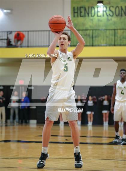 Thumbnail 2 in Gallatin vs Station Camp (TSSAA District 9-AAA Quarterfinal) photogallery.
