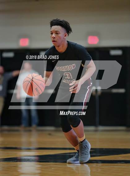 Thumbnail 3 in Gallatin vs Station Camp (TSSAA District 9-AAA Quarterfinal) photogallery.