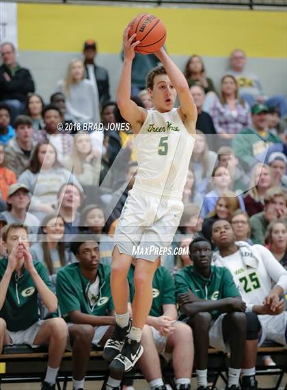 Thumbnail 3 in Gallatin vs Station Camp (TSSAA District 9-AAA Quarterfinal) photogallery.
