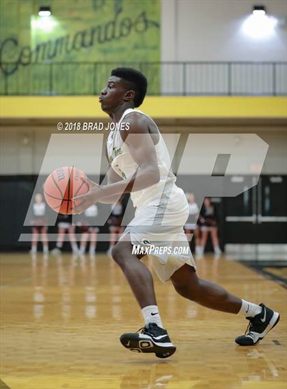 Thumbnail 3 in Gallatin vs Station Camp (TSSAA District 9-AAA Quarterfinal) photogallery.