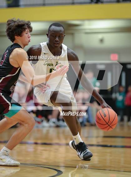 Thumbnail 2 in Gallatin vs Station Camp (TSSAA District 9-AAA Quarterfinal) photogallery.