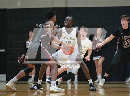 Thumbnail 3 in Gallatin vs Station Camp (TSSAA District 9-AAA Quarterfinal) photogallery.