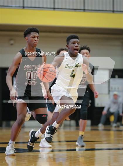 Thumbnail 3 in Gallatin vs Station Camp (TSSAA District 9-AAA Quarterfinal) photogallery.