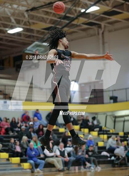 Thumbnail 2 in Gallatin vs Station Camp (TSSAA District 9-AAA Quarterfinal) photogallery.