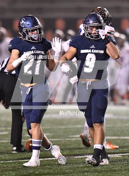 Thumbnail 1 in Central vs. Sierra Canyon (CIF State DIV 1AA Championship Final) photogallery.