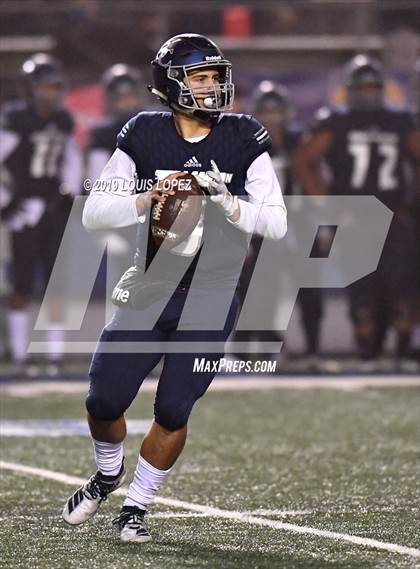 Thumbnail 3 in Central vs. Sierra Canyon (CIF State DIV 1AA Championship Final) photogallery.