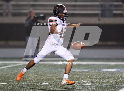 Thumbnail 3 in Central vs. Sierra Canyon (CIF State DIV 1AA Championship Final) photogallery.