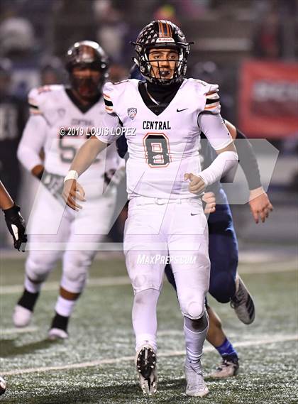 Thumbnail 1 in Central vs. Sierra Canyon (CIF State DIV 1AA Championship Final) photogallery.