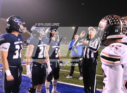 Thumbnail 1 in Central vs. Sierra Canyon (CIF State DIV 1AA Championship Final) photogallery.