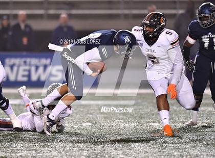 Thumbnail 1 in Central vs. Sierra Canyon (CIF State DIV 1AA Championship Final) photogallery.