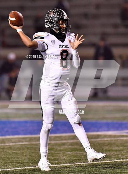 Thumbnail 1 in Central vs. Sierra Canyon (CIF State DIV 1AA Championship Final) photogallery.