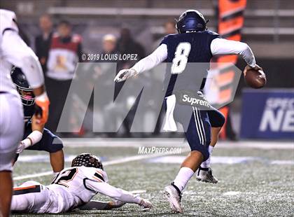 Thumbnail 2 in Central vs. Sierra Canyon (CIF State DIV 1AA Championship Final) photogallery.