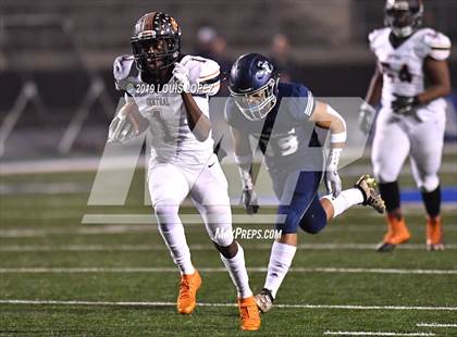 Thumbnail 2 in Central vs. Sierra Canyon (CIF State DIV 1AA Championship Final) photogallery.