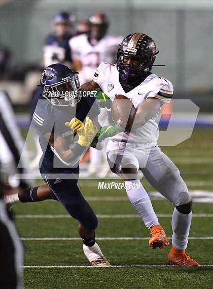 Thumbnail 2 in Central vs. Sierra Canyon (CIF State DIV 1AA Championship Final) photogallery.