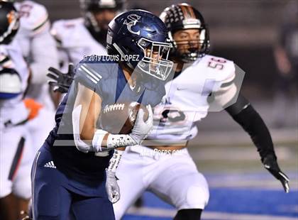Thumbnail 2 in Central vs. Sierra Canyon (CIF State DIV 1AA Championship Final) photogallery.