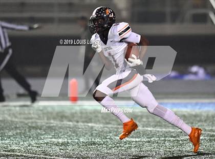 Thumbnail 2 in Central vs. Sierra Canyon (CIF State DIV 1AA Championship Final) photogallery.