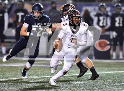 Thumbnail 1 in Central vs. Sierra Canyon (CIF State DIV 1AA Championship Final) photogallery.