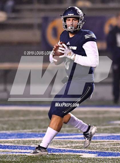 Thumbnail 2 in Central vs. Sierra Canyon (CIF State DIV 1AA Championship Final) photogallery.