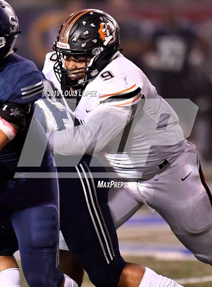 Thumbnail 2 in Central vs. Sierra Canyon (CIF State DIV 1AA Championship Final) photogallery.
