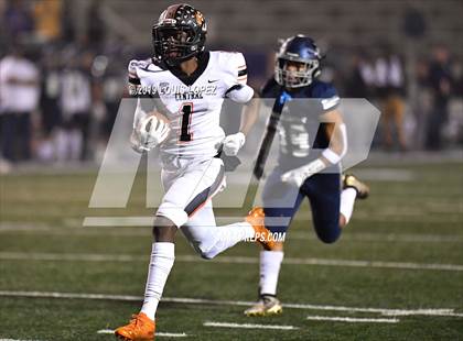 Thumbnail 2 in Central vs. Sierra Canyon (CIF State DIV 1AA Championship Final) photogallery.
