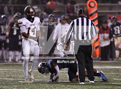 Thumbnail 1 in Central vs. Sierra Canyon (CIF State DIV 1AA Championship Final) photogallery.