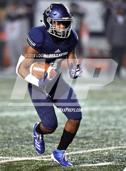 Thumbnail 1 in Central vs. Sierra Canyon (CIF State DIV 1AA Championship Final) photogallery.