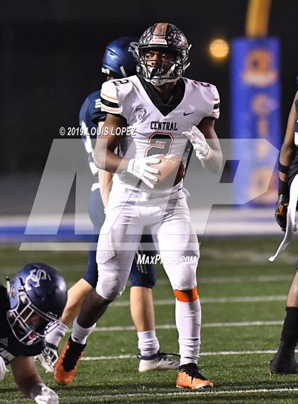 Thumbnail 3 in Central vs. Sierra Canyon (CIF State DIV 1AA Championship Final) photogallery.