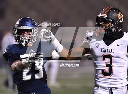 Thumbnail 2 in Central vs. Sierra Canyon (CIF State DIV 1AA Championship Final) photogallery.
