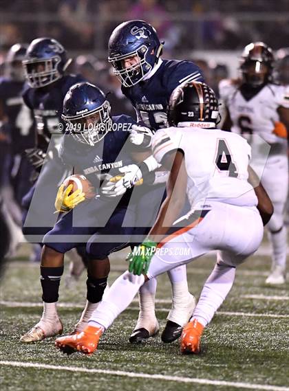 Thumbnail 2 in Central vs. Sierra Canyon (CIF State DIV 1AA Championship Final) photogallery.