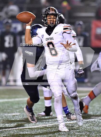 Thumbnail 2 in Central vs. Sierra Canyon (CIF State DIV 1AA Championship Final) photogallery.