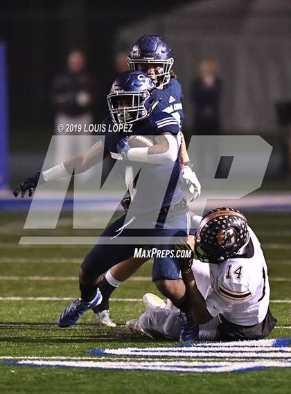 Thumbnail 1 in Central vs. Sierra Canyon (CIF State DIV 1AA Championship Final) photogallery.