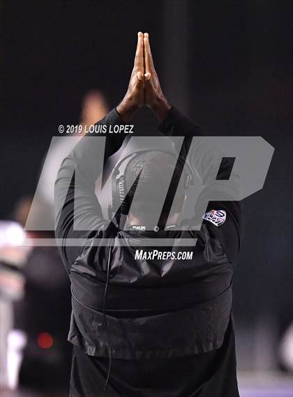 Thumbnail 1 in Central vs. Sierra Canyon (CIF State DIV 1AA Championship Final) photogallery.