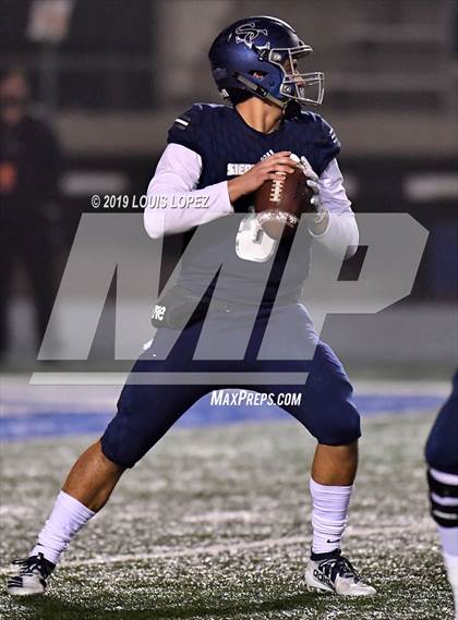 Thumbnail 2 in Central vs. Sierra Canyon (CIF State DIV 1AA Championship Final) photogallery.