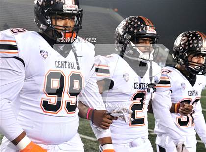 Thumbnail 3 in Central vs. Sierra Canyon (CIF State DIV 1AA Championship Final) photogallery.