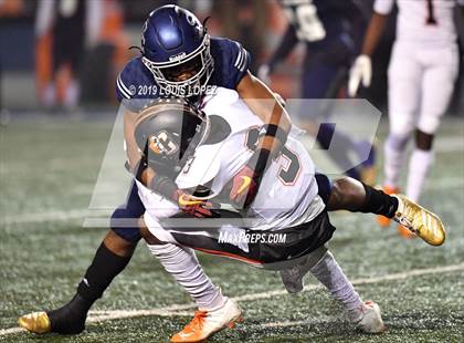 Thumbnail 2 in Central vs. Sierra Canyon (CIF State DIV 1AA Championship Final) photogallery.