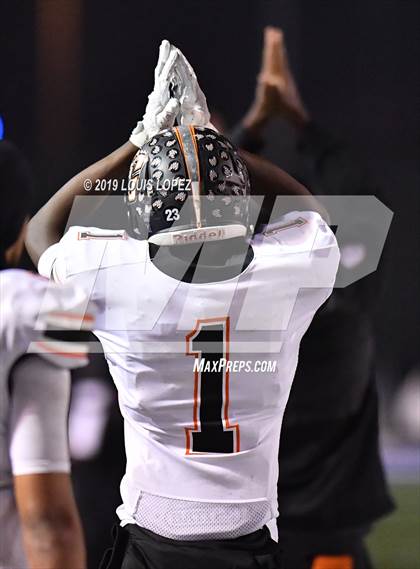 Thumbnail 1 in Central vs. Sierra Canyon (CIF State DIV 1AA Championship Final) photogallery.