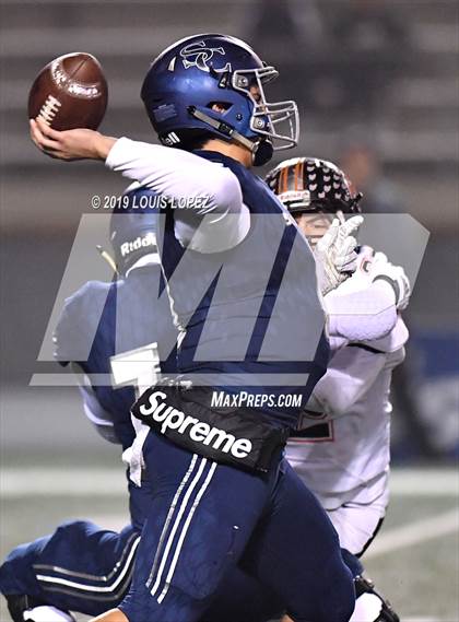Thumbnail 2 in Central vs. Sierra Canyon (CIF State DIV 1AA Championship Final) photogallery.
