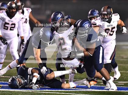 Thumbnail 3 in Central vs. Sierra Canyon (CIF State DIV 1AA Championship Final) photogallery.