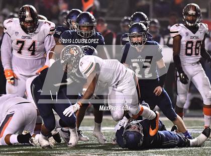 Thumbnail 3 in Central vs. Sierra Canyon (CIF State DIV 1AA Championship Final) photogallery.