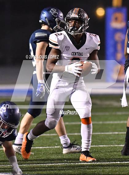 Thumbnail 2 in Central vs. Sierra Canyon (CIF State DIV 1AA Championship Final) photogallery.